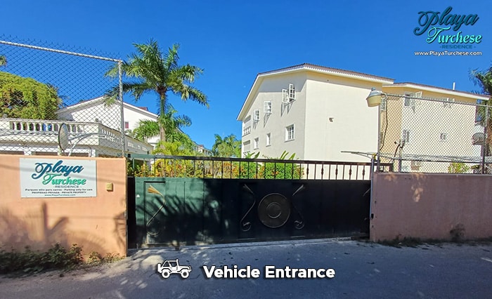 Entrada vehiculos Playa Turchese
